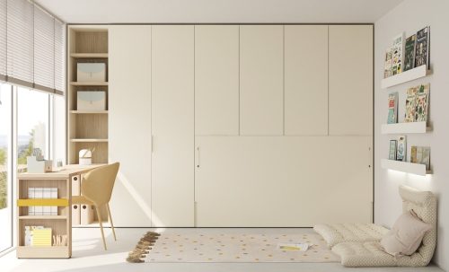 Dormitorio con cama abatible integrada